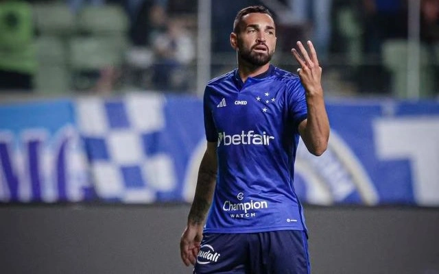 Atacante Gilberto deve rescindir o contrato com o Cruzeiro