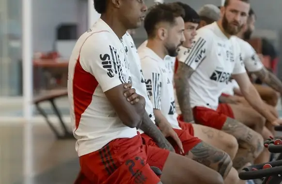 Bruno Henrique se reapresenta junto com o elenco para iniciar preparação para o jogo contra o Corinthians (Foto: Reprodução/ Instagram)