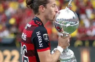 Filipe Luís chegou ao Flamengo em 2019, ano mágico, após um longo período jogando no velho Continente e desde então, empilhou taças no clube (Foto: Reprodução/ Instagram)