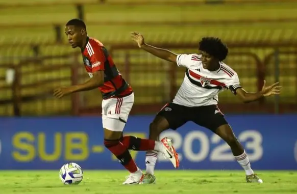 Flamengo sub-17 empata com São Paulo (Foto: Gilvan de Souza / Flamengo)