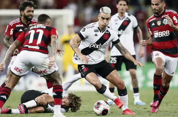 Flamengo vs Vasco pela 28ª rodada do Campeonato Brasileiro (Foto: Reprodução/ CNN)