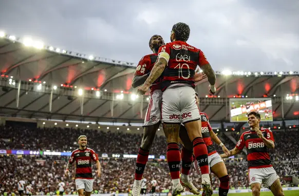 Gerson marcou o gol da vitória rubro-negra no clássico dos milhões, com assistência de Gabigol (Foto: Marcelo Cortes/ Flamengo)