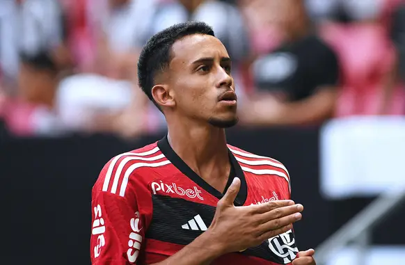 Matheus Gonçalves, assim como o Hugo Souza, perdeu espaço e foi emprestado ao Bragantino nessa temporada e deve se reapresentar ao Flamengo em 2024 (Foto: Gazeta)