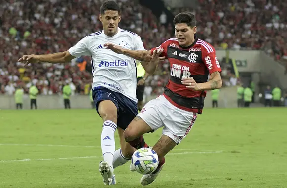 No primeiro turno do brasileirão de 2023, as equipes se enfrentaram no Maracanã e ficaram no 1 a 1. (Foto: Uol esportes)