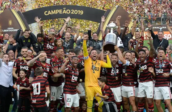 Flamengo fez uma campanha que entrou para história da competição com um final cheia de emoção e momentos inesquecíveis (Foto: O GLOBO)