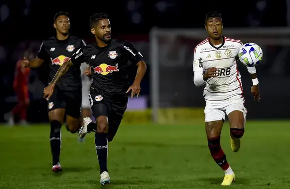 Flamengo sofreu uma derrota vexatória para o Bragantino no primeiro turno, perdendo de 4 a 0 (Foto: Reprodução)