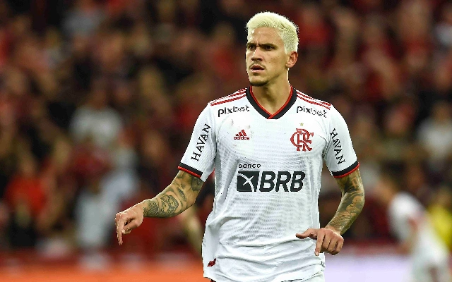 Flamengo vence Fortaleza fora de casa e fica a 6 pontos do líder Botafogo no Brasileirão