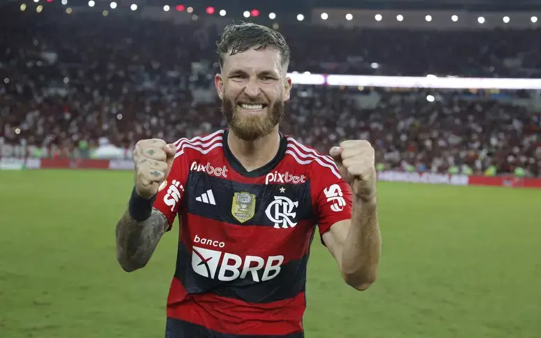 Léo Pereira se tornou pilar da defesa do Flamengo desde 2022 e diz acreditar no título brasileiro em 2023