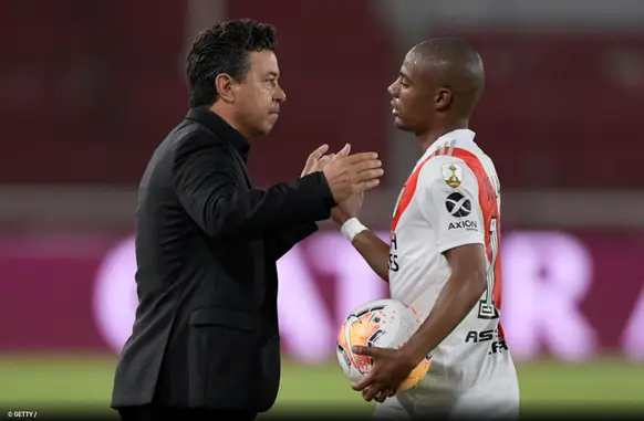 Marcelo Gallardo e De La Cruz atuando pelo River Plate (Foto: Reprodução)