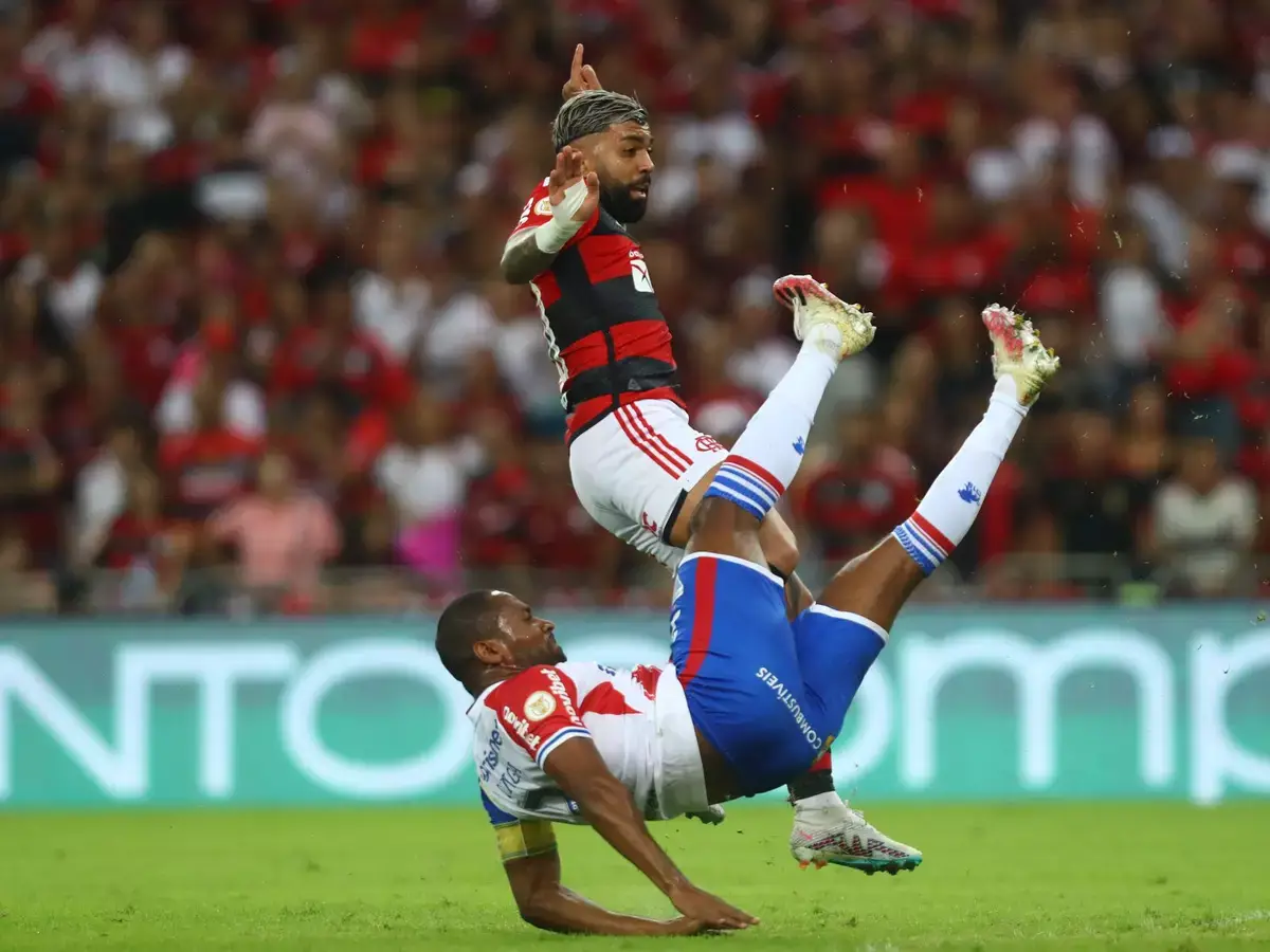 No primeiro turno do brasileirão de 2023, o Flamengo venceu o Fortaleza por 2 a 0 no Maracanã