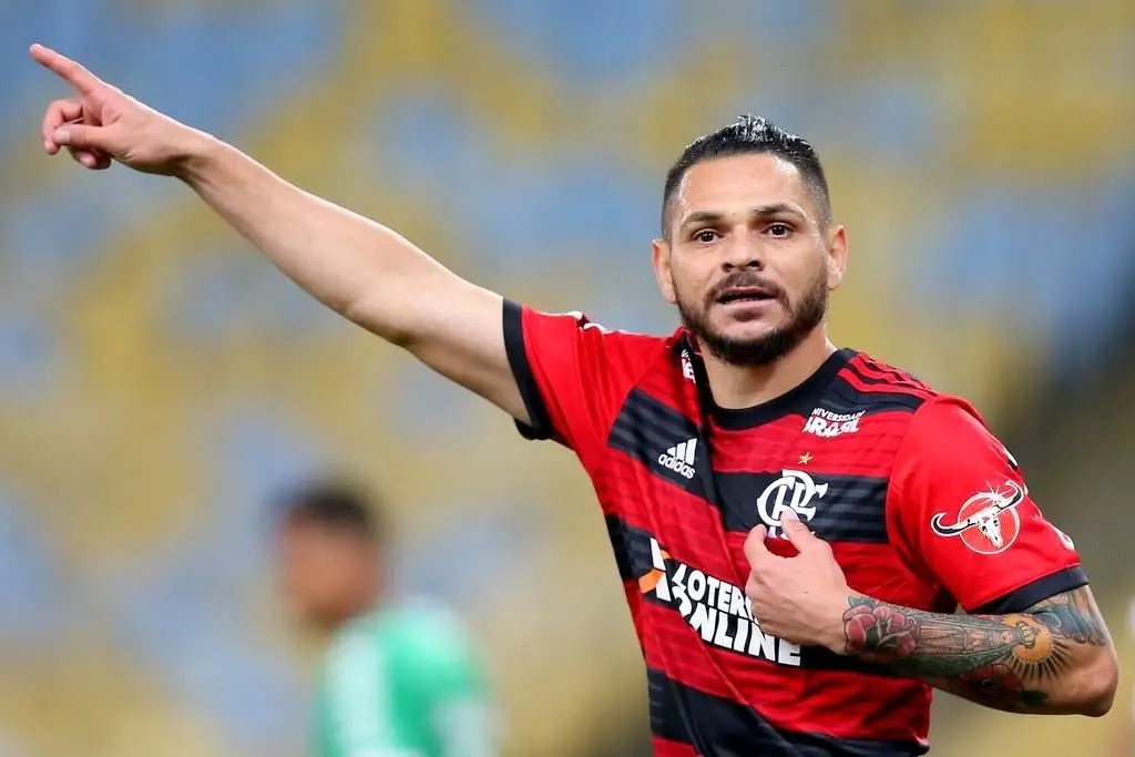 Pará vestiu a camisa do Flamengo por um período de 4 anos, 2015 a 2019