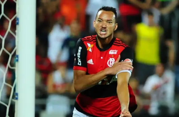 Réver, ex-zagueiro do Flamengo (Foto: ARMANDO PAIVA/RAW IMAGE/ESTADÃO CONTEÚDO)