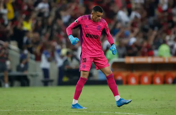 Santos chegou ao Flamengo sob grande expectativa e como solução para os problemas que a defesa do Flamengo sofre (Foto: Reprodução)