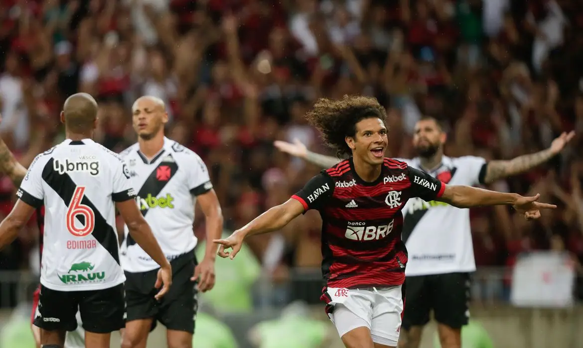 Vasco precisa torcer pelo Flamengo para sair da zona do rebaixamento