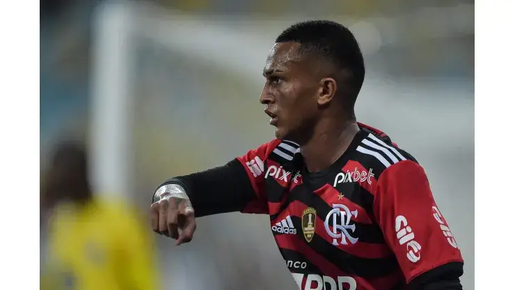 Wesley, do Flamengo durante partida contra o Audax no Carioca 2023.