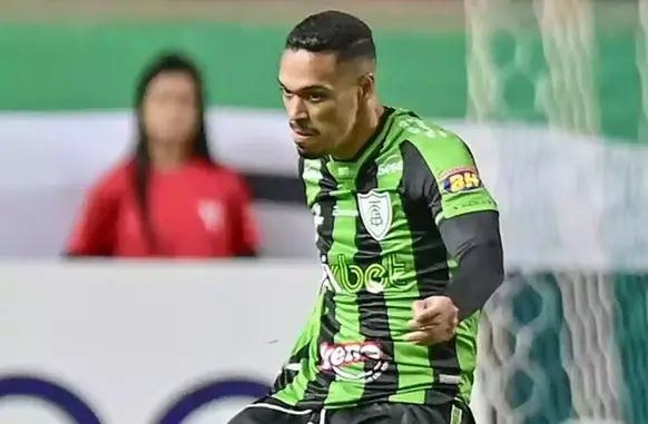 Zagueiro Eder do América-MG elogia o Flamengo (Foto: Reprodução)