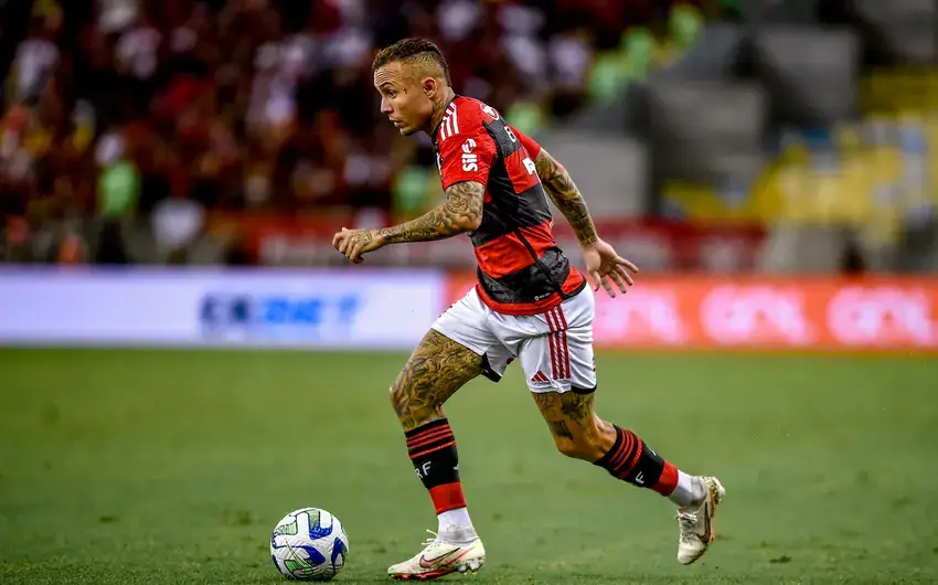 Cebolinha tem dores no joelho e será reavaliado para jogo contra o Cuiabá