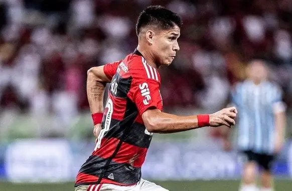 Atacante Luiz Araújo em partida contra o Grêmio pela semifinal da Copa do Brasil (Foto: Instagram/ Luiz Araújo)