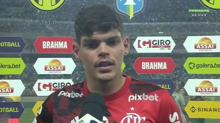 Ayrton Lucas em entrevista