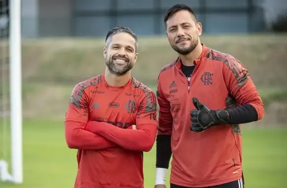 Diego Ribas e Diego Alves (Foto: Divulgação/Flamengo)