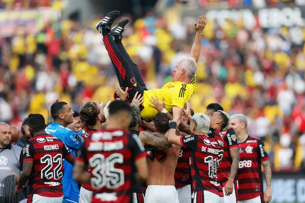Dorival Júnior e time do Flamengo
