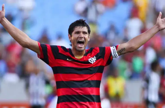 Fabio Luciano, ex-zagueiro do Rubro-negro (Foto: Celso Pupo/Gazeta Press)