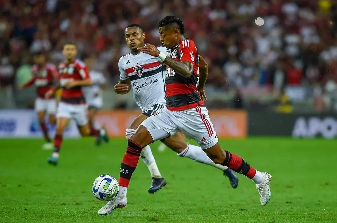 Flamengo e São Paulo pela última rodada do primeiro turno do campeonato brasileiro 2023