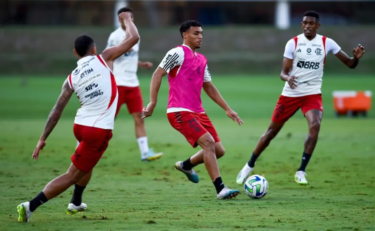 Flamengo em treino pós eliminação da Libertadores