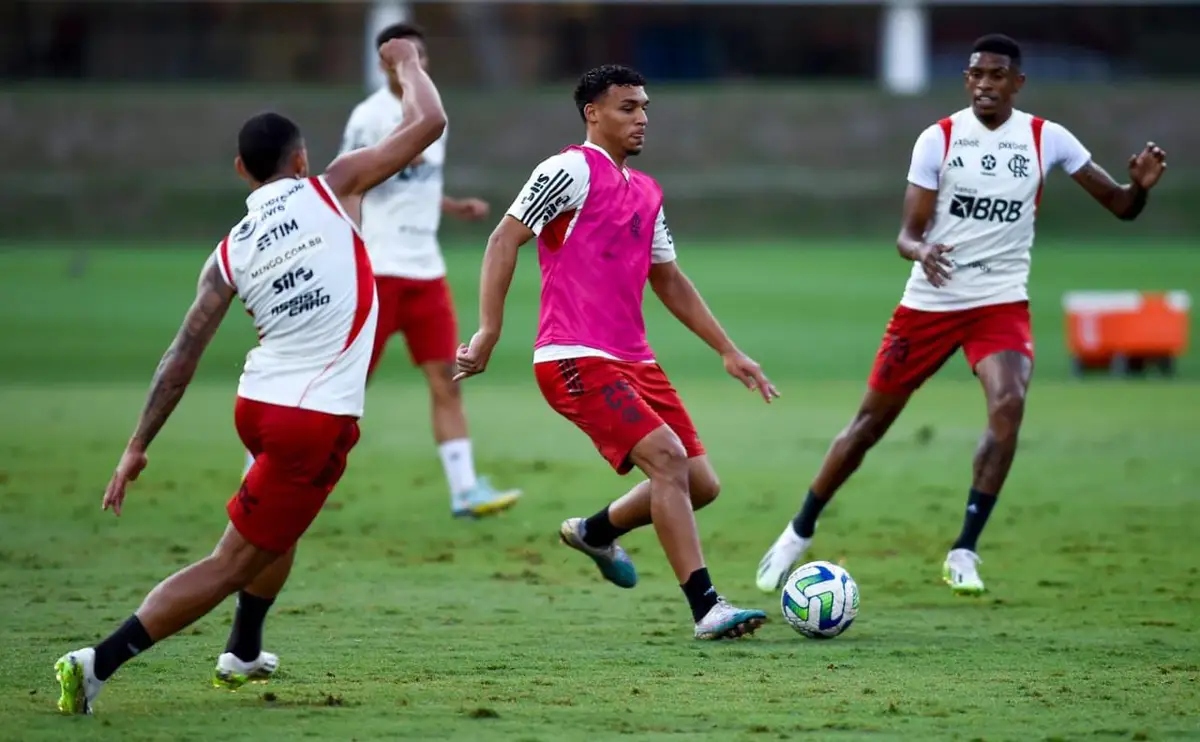 Sampaoli chega ao Ninho para treino do Flamengo hoje (26)