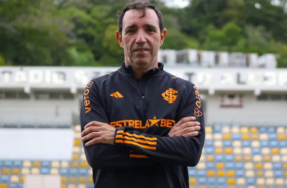 Mauricio Salgado, Técnico do time feminino do Flamengo (Foto: Reprodução: Internet)