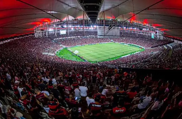 Torcida do Flamengo no Maracanã possui a maior média de público por jogo em 2023 (Foto: Paula Reis / Flamengo)