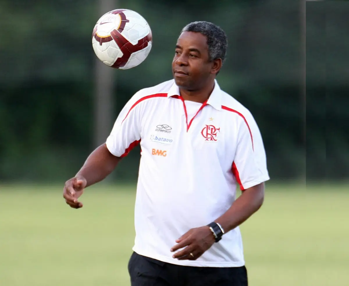 Andrade é um dos jogadores que mais atuaram com a camisa do Flamengo. Como técnico, venceu o Campeonato Brasileiro 2009