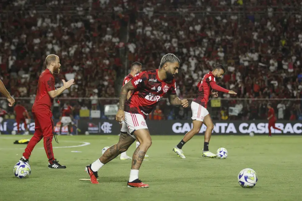 Aquecimento de Gabigol, do Flamengo, no Kleber Andrade