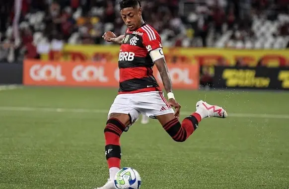 Bruno Henrique dispertou o interesse de Corinthians, São Paulo, Palmeiras e Atlético-MG para a temporada 2024 (Foto: Divulgação/ Perfil Oficial)