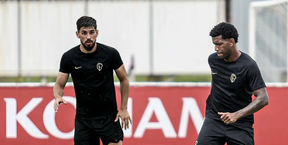 Bruno Méndez está no Corinthians desde 2019 e tem o vencimento de seu contrato em dezembro de 2023