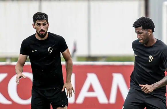 Bruno Méndez está no Corinthians desde 2019 e tem o vencimento de seu contrato em dezembro de 2023 (Foto: Meu Timão)