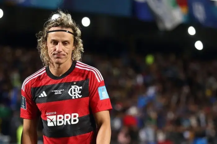 AGORA  David Luiz sente dores e está fora de jogo do Flamengo