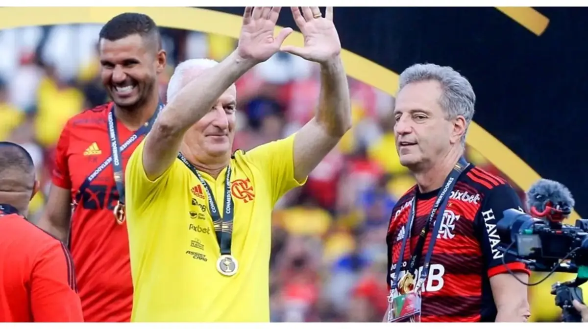 Dorival Júnior e Rodolfo Landim comemorando o título da CONMEBOL Libertadores de 2022