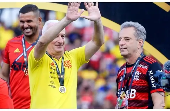 Dorival Júnior e Rodolfo Landim comemorando o título da CONMEBOL Libertadores de 2022 (Foto: Eu Sou Mengão)