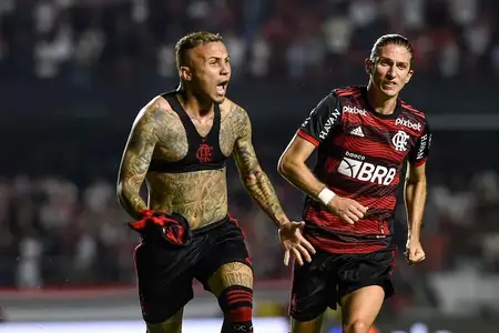 Léo Pereira é relacionado para jogo entre Flamengo e Santos