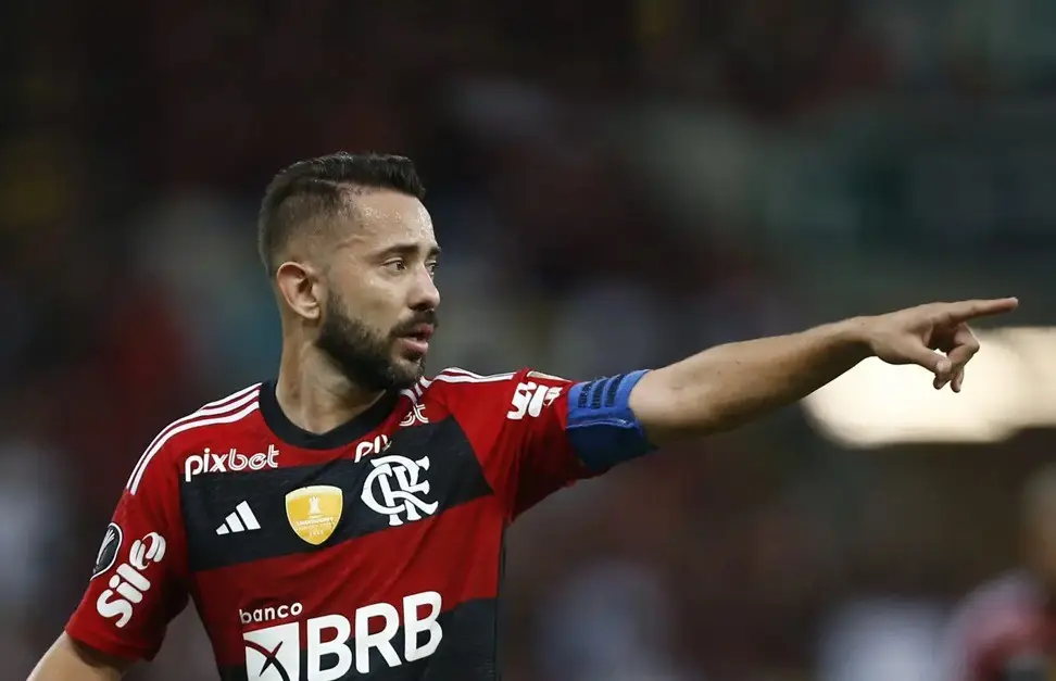 Flamengo: Nove jogadores vão para último ano de contrato