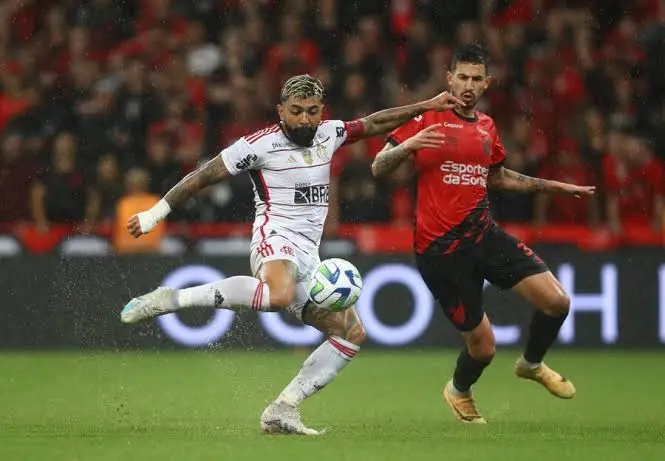 Flamengo contra o Athletico-PR