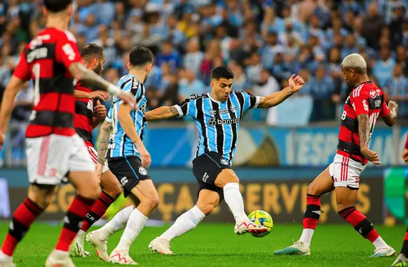 Flamengo passou por adversários como o Grêmio e Athletico-PR fora de casa e conseguiu vencer as duas partidas (Foto: Reprodução)