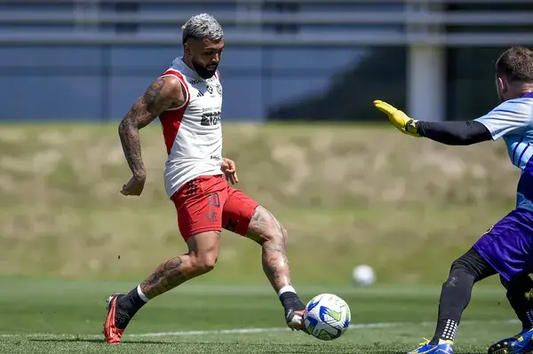 Gabigol em jogo-treino do Flamengo no Ninho