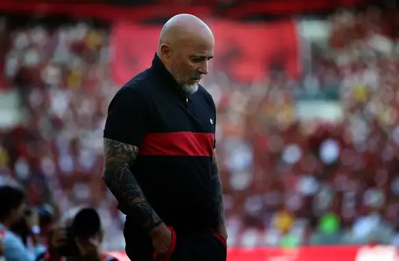 O clima ruim nos bastidores do Flamengo às vésperas de um final importante evidencia um atrito entre técnicos e jogadores (Foto: O GLOBO)