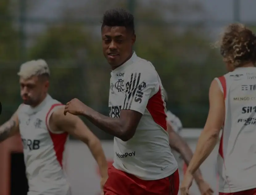 O time do Flamengo se prepara para a partida contra o Bahia