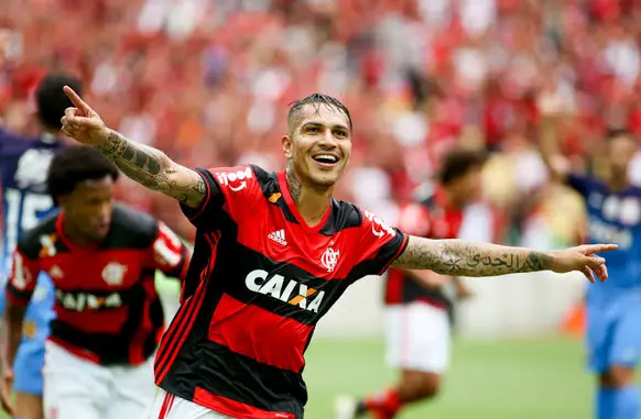 Paolo Guerrero em campo pelo Rubro-Negro (Foto: Reprodução/Flamengo)