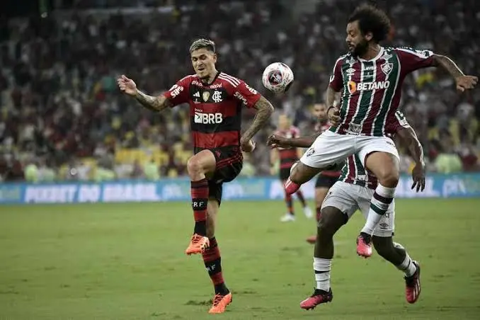 Pedro e Marcelo em campo