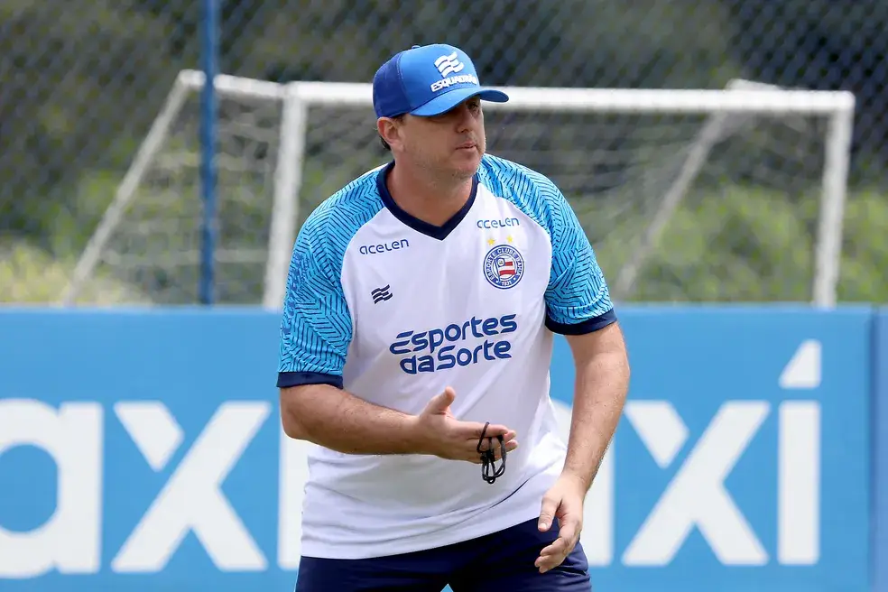 Rogério Ceni em treino com seu novo clube, Bahia