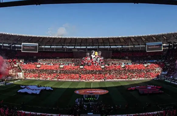 Torcida do Flamengo homenageia grandes ídolos da história do clube (Foto: Photo Press)